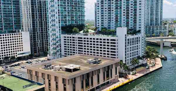 扬子牌智能机器人:改变未来生活的科技力量