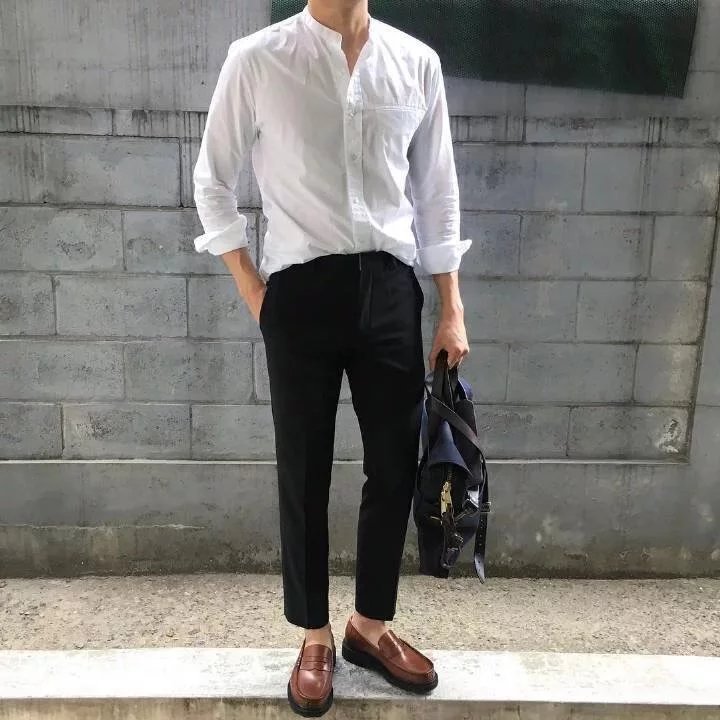 韦馨蓝逸