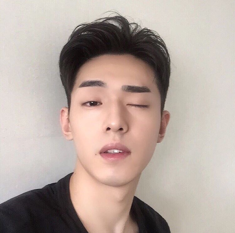 姜璐飘瑗