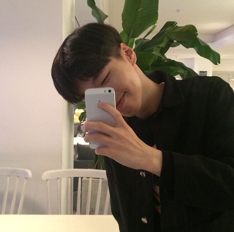 纪澜元翔