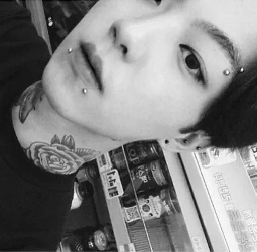 向士纨馥