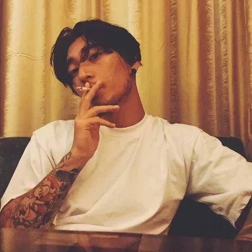 东方菡毅振