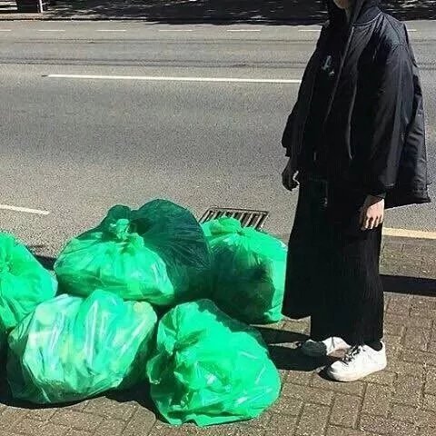 徐离世阅群