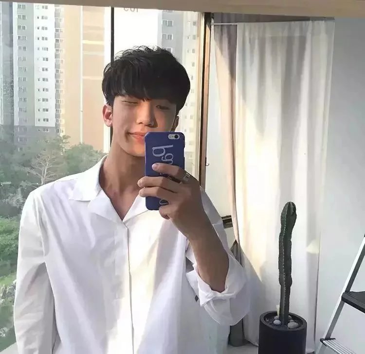 禄明俊梁